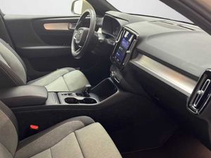 Volvo XC40 Core, B3 Mild hybrid, Gasolina   - Foto 12