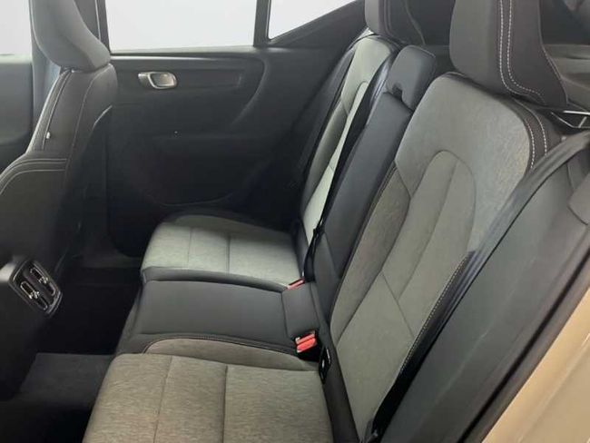 Volvo XC40 Core, B3 Mild hybrid, Gasolina   - Foto 16