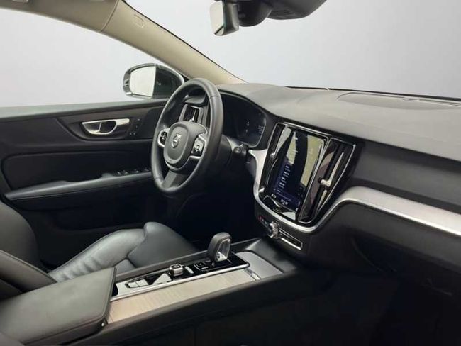 Volvo V60 Plus, B4 Mild hybrid, Gasolina, Dark   - Foto 9