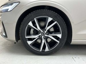 Volvo V60 Plus, B4 Mild hybrid, Gasolina, Dark   - Foto 16