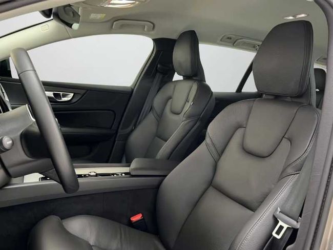 Volvo V60 Plus, B4 Mild hybrid, Gasolina, Dark   - Foto 10