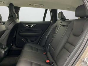 Volvo V60 Plus, B4 Mild hybrid, Gasolina, Dark   - Foto 11