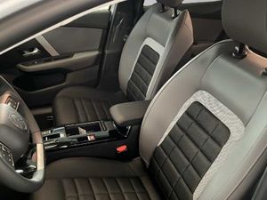 Citroën C4 Nuevo  Hybrid 145 ë-DSC6 COLLECTION   - Foto 18