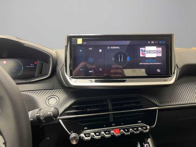 Peugeot 208 Nuevo E-208 5P Allure Eléctrico 136 (100 Kw)     - Foto 19