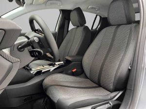 Peugeot 208 Nuevo E-208 5P Allure Eléctrico 136 (100 Kw)     - Foto 17