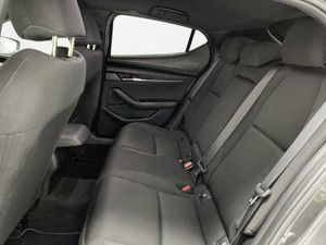 Mazda 3 (2022) E-SKYACTIV G 2,0 122 CV HOMURA Auto   - Foto 31