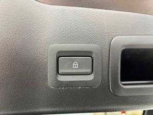 Mazda 3 (2022) E-SKYACTIV G 2,0 122 CV HOMURA Auto   - Foto 39