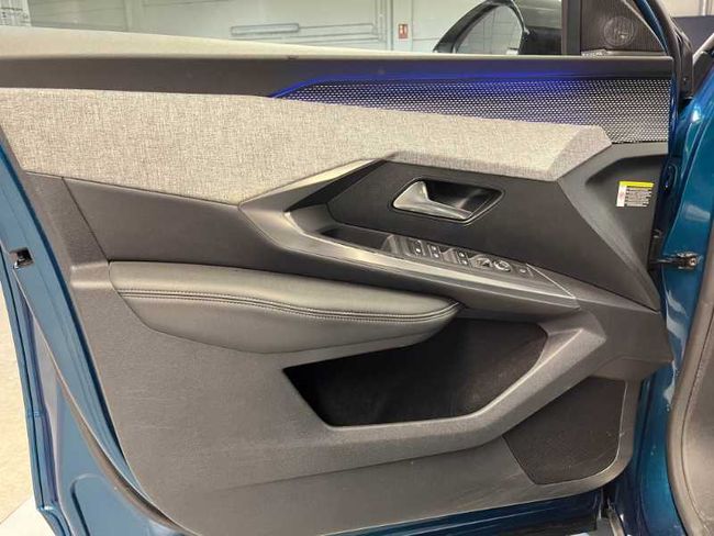 Peugeot e-3008 Nuevo E-3008 GT Eléctrico 210 (157 kW)     - Foto 16