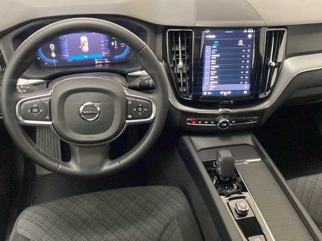 Volvo XC60 Recharge Core, T6 AWD Híbrido enchufable, Eléctrico/Gasolina, Bright   - Foto 15
