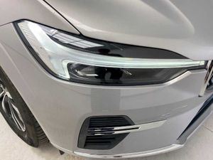 Volvo XC60 Recharge Core, T6 AWD Híbrido enchufable, Eléctrico/Gasolina, Bright   - Foto 35