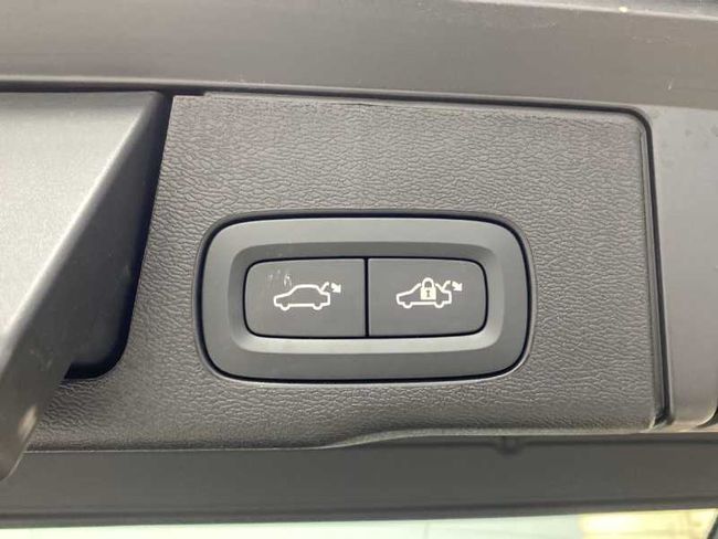 Volvo XC60 Recharge Core, T6 AWD Híbrido enchufable, Eléctrico/Gasolina, Bright   - Foto 36