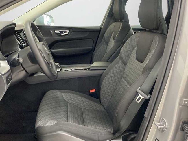 Volvo XC60 Recharge Core, T6 AWD Híbrido enchufable, Eléctrico/Gasolina, Bright   - Foto 9