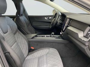 Volvo XC60 Recharge Core, T6 AWD Híbrido enchufable, Eléctrico/Gasolina, Bright   - Foto 30