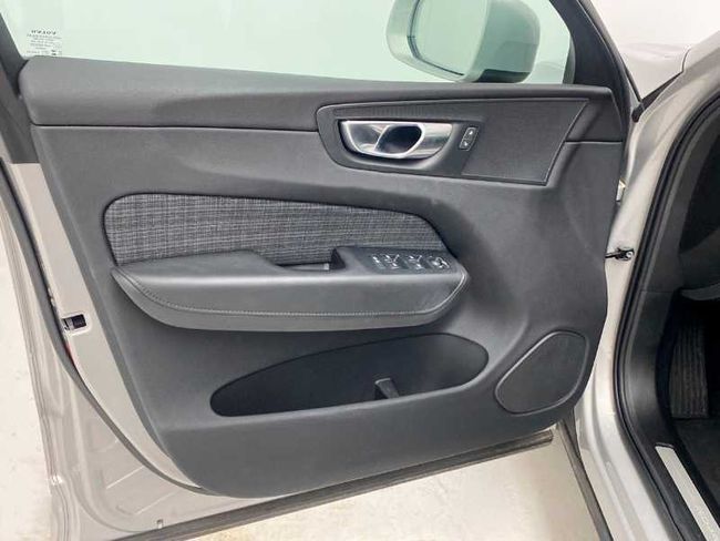 Volvo XC60 Recharge Core, T6 AWD Híbrido enchufable, Eléctrico/Gasolina, Bright   - Foto 28