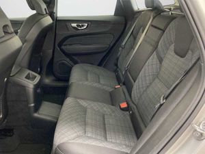 Volvo XC60 Recharge Core, T6 AWD Híbrido enchufable, Eléctrico/Gasolina, Bright   - Foto 24