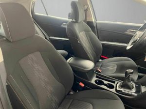 Kia Sportage 1.6 T-GDi MHEV 118kW (160CV) Drive 17  - Foto 18