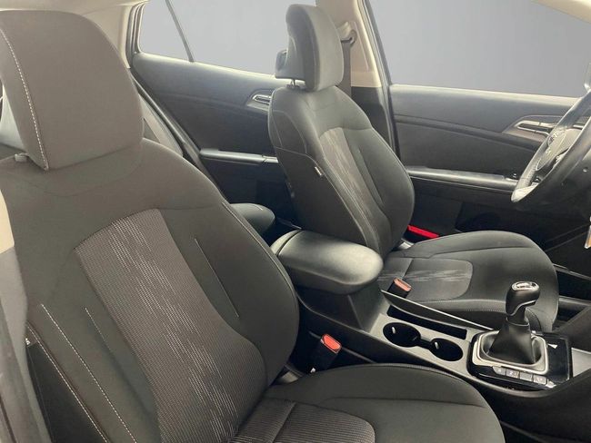 Kia Sportage 1.6 T-GDi MHEV 118kW (160CV) Drive 17  - Foto 18