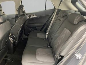 Kia Sportage 1.6 T-GDi MHEV 118kW (160CV) Drive 17  - Foto 8