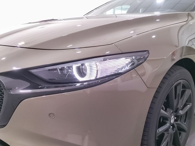 Mazda 3 2.0L E-SKY X MHEV 137kW 6AT AWD Takumi  - Foto 3