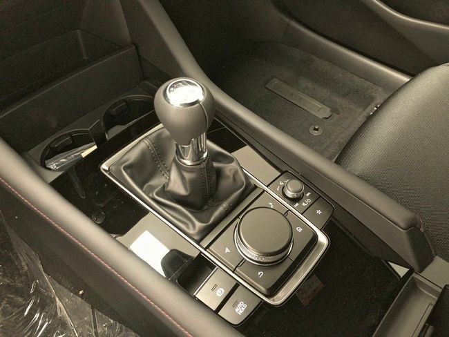 Mazda 3 2.5L E-SKY G MHEV 103kW Homura  - Foto 20