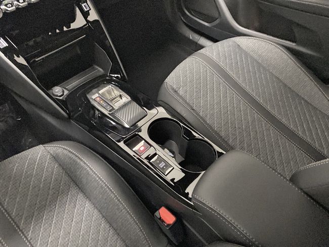 Peugeot 2008 N2008 Allure Hybrid 145 eDCS6  - Foto 27