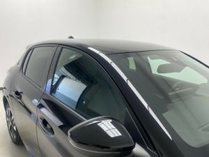 Peugeot 208 Allure HYBRID 110 eDCS6  - Foto 25
