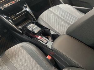 Peugeot 208 Allure HYBRID 110 eDCS6  - Foto 8