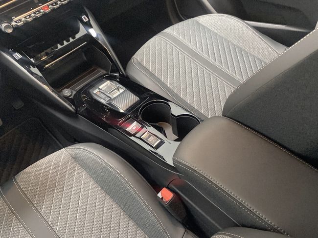 Peugeot 208 Allure HYBRID 110 eDCS6  - Foto 8