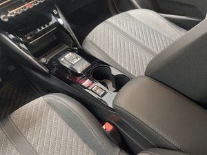 Peugeot 208 Allure HYBRID 110 eDCS6  - Foto 8