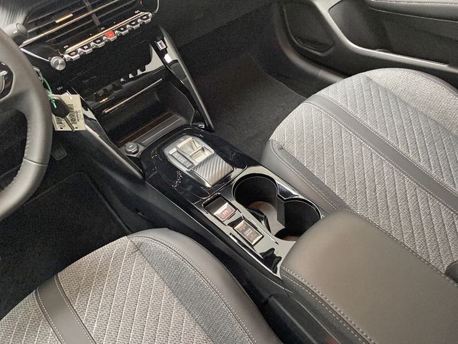 Peugeot 208 Allure HYBRID 110 eDCS6  - Foto 15