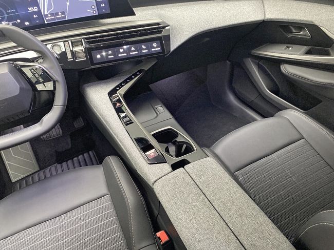 Peugeot 3008 Hybrid 1.2 107KW Allure eDCS6  - Foto 24