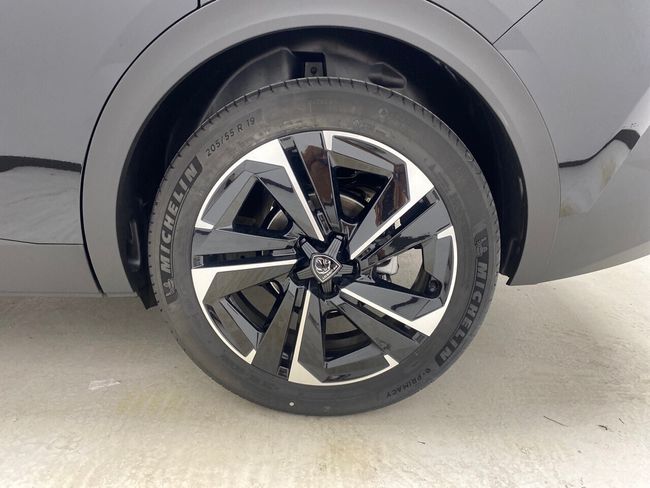 Peugeot 408 408 Allure HYBRID 145 eDCS6  - Foto 16