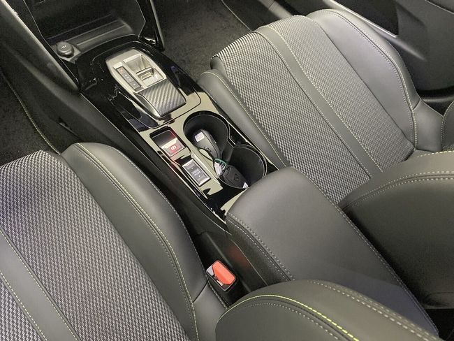 Peugeot e-2008 Eléctrico GT 156 (115kW)  - Foto 27