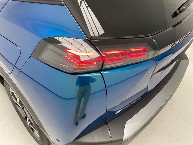 Peugeot e-2008 Eléctrico GT 156 (115kW)  - Foto 24