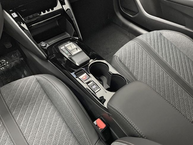 Peugeot e-208 Allure Eléctrico 156 (115 Kw)  - Foto 23