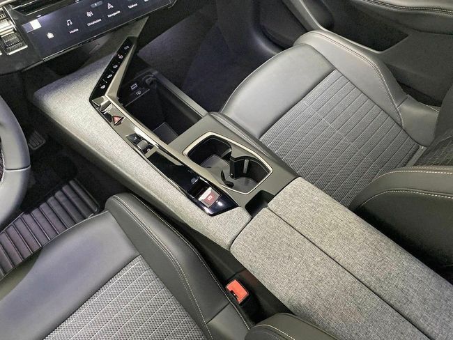 Peugeot e-3008 Allure Eléctrico 157kW  - Foto 19
