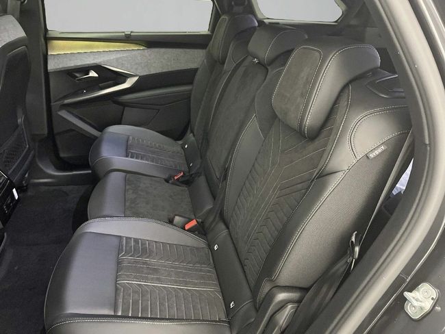 Peugeot e-5008 GT Eléctrico 157kW  - Foto 11