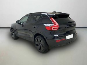 Volvo XC40 2.0 B3 G Black Edition Plus Auto  - Foto 3