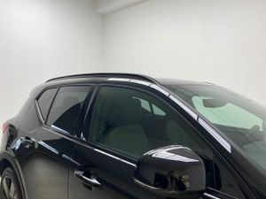 Volvo XC40 2.0 B3 G Black Edition Plus Auto  - Foto 22