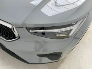 Volvo XC40 2.0 B3 G Core Auto  - Foto 21