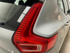 Volvo XC40 2.0 B3 G Core Auto  - Foto 25