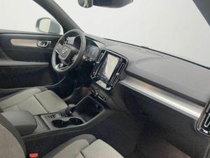 Volvo XC40 2.0 B3 G Core Auto  - Foto 10