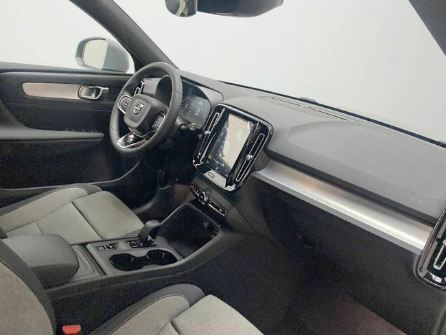 Volvo XC40 2.0 B3 G Core Auto  - Foto 9