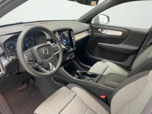 Volvo XC40 2.0 B3 G Core Auto  - Foto 27