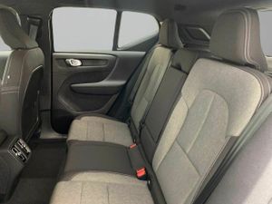 Volvo XC40 2.0 B3 G Core Auto  - Foto 12