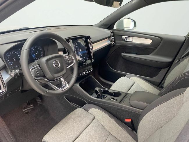Volvo XC40 2.0 B3 G Core Auto  - Foto 27