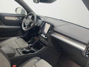 Volvo XC40 2.0 B3 G Core Auto  - Foto 9
