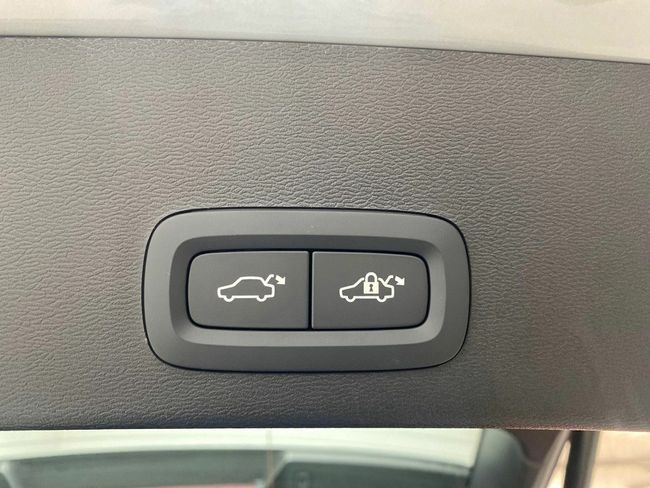 Volvo XC40 2.0 B3 G Core Auto  - Foto 26
