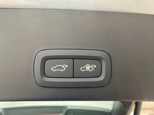 Volvo XC40 2.0 B3 G Core Auto  - Foto 26