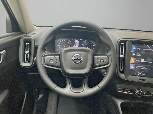 Volvo XC40 2.0 B3 G Essential Auto  - Foto 17
